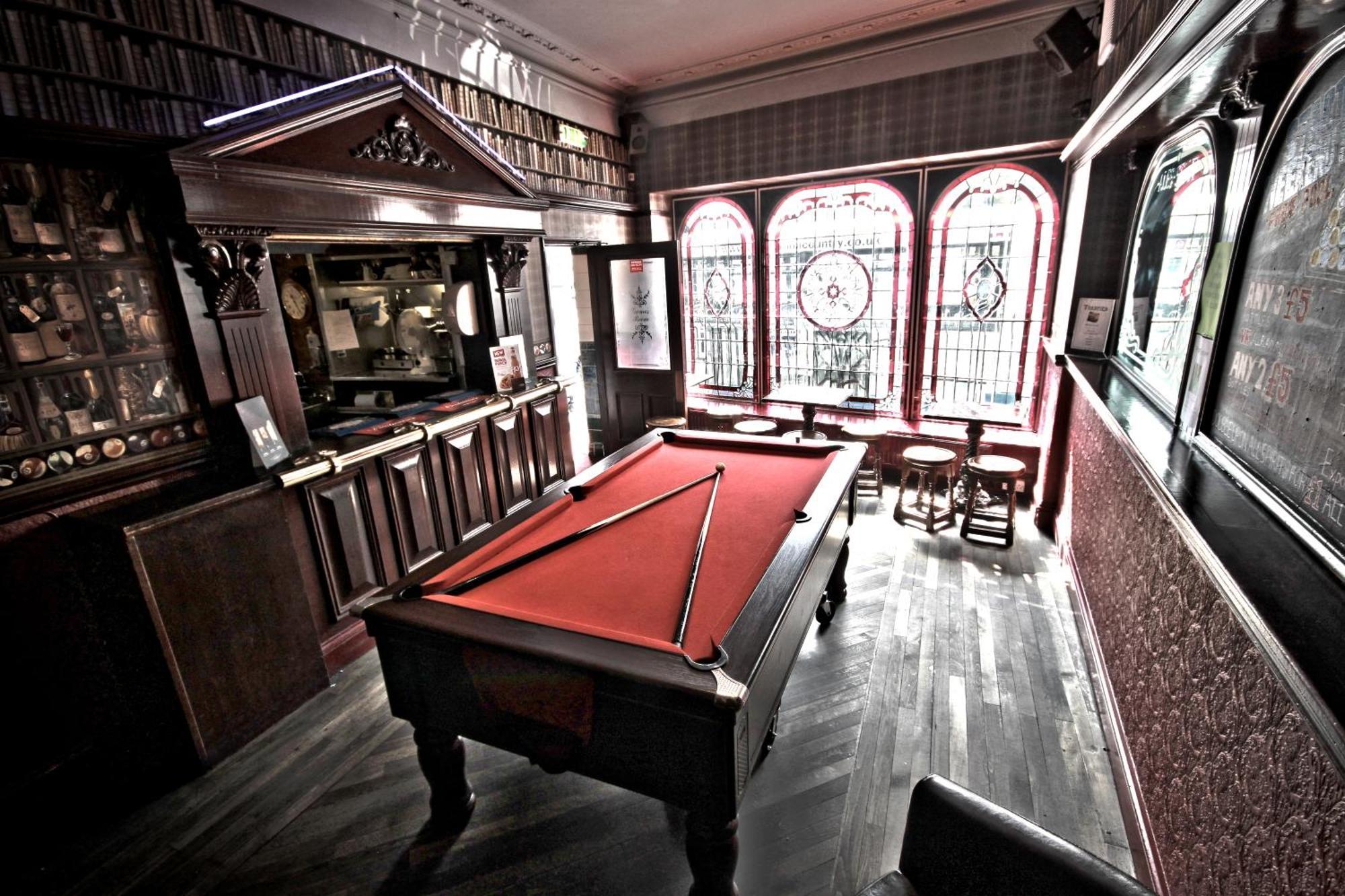 The George Hotel Уитби Экстерьер фото